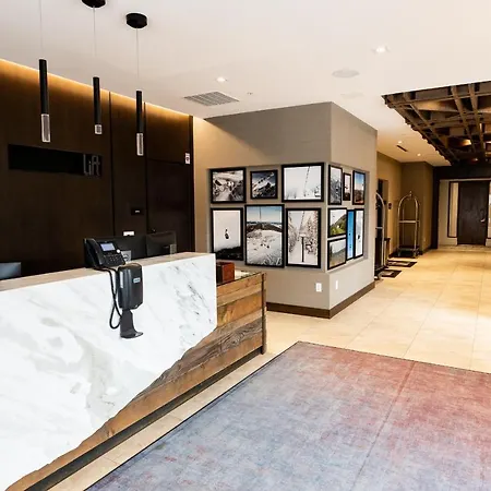 Mountain Modern 3 Bedroom Deluxe Condo, Sleeps 10